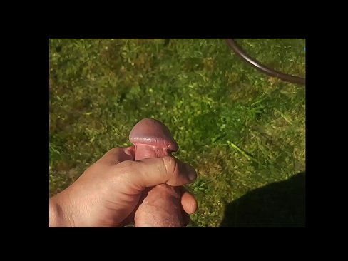 ❤️ Bidh hottie a 'faighinn a pussy pinc fucked agus cums le squirt ann an gàrradh samhraidh ️❌  Porno  aig porn gd.xxxnd-com.ru ❤