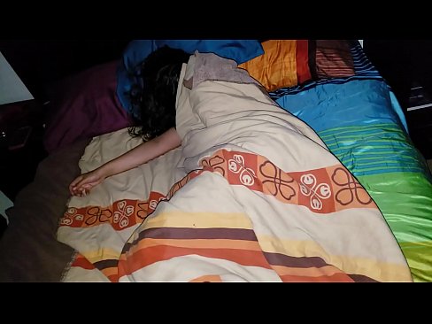 ❤️ Stepson a' giùlan a mhuime òg fhad 'sa tha ia' cadal. ️❌  Porno  aig porn gd.xxxnd-com.ru ❤