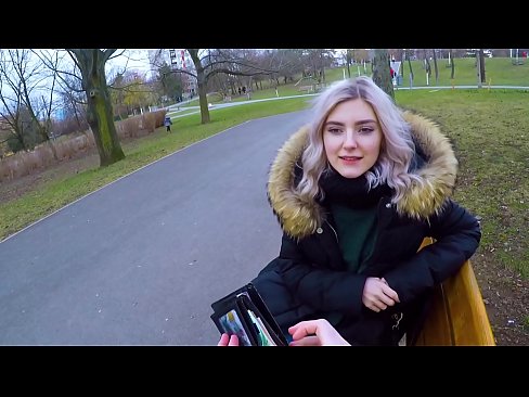 ❤️ Swallows hot cum coigreach airson airgead - blowjob anns a 'phàirc le Eva Elfie ️❌  Porno  aig porn gd.xxxnd-com.ru ❤